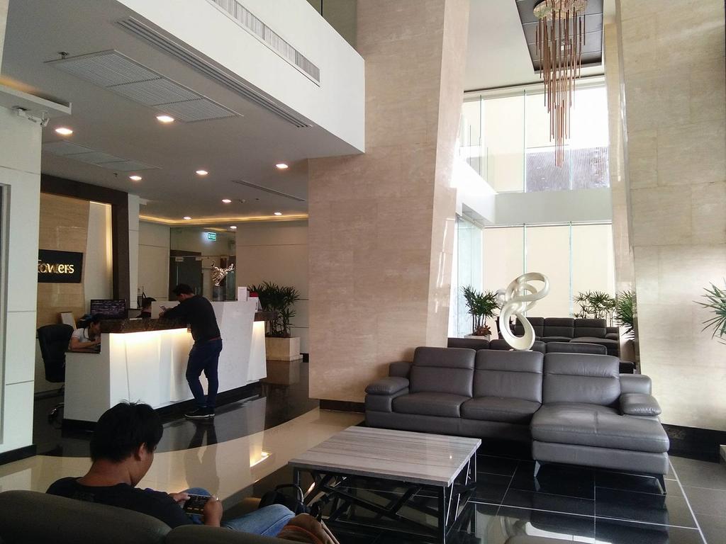 Peak Tower In Phatumnak Pattaya Extérieur photo