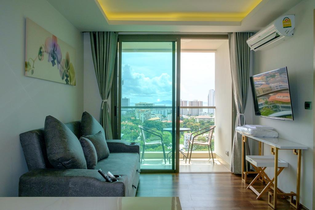 Peak Tower In Phatumnak Pattaya Extérieur photo